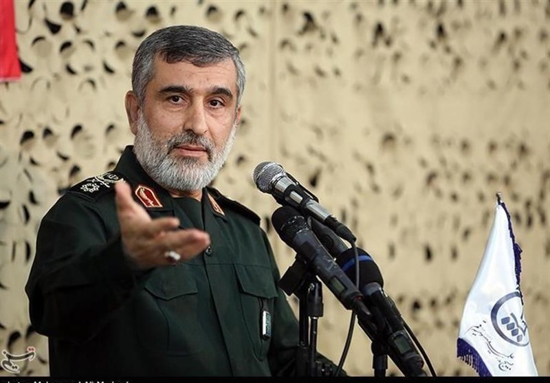 Velitel islámských revolučních gard Aerospace Force Brigádní generál Amir Ali Hajizadeh