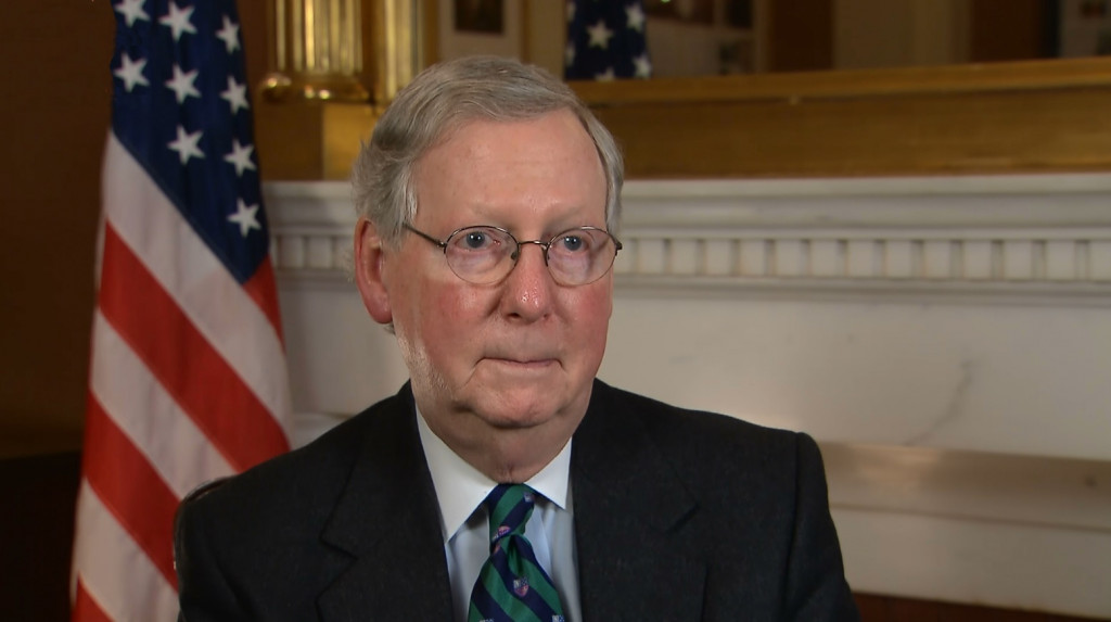 senátor Mitch McConnell