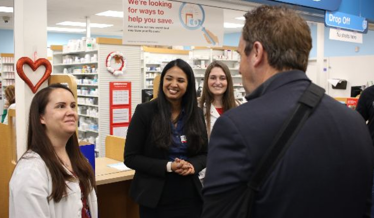 Americký kongresman Mark Walker vrátil do lékárny zbylé léky na předpis určené k likvidaci