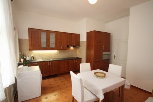 Pronájem bytu 2+kk, 40 m² Praha - Vršovice, Tádžická