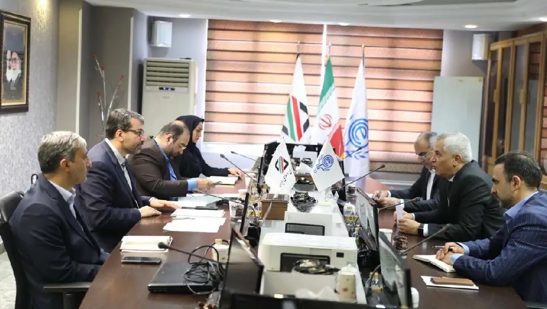 Rezvanifar řekl, že Írán má několik celních dohod a vzájemných ujednání s členskými zeměmi ECO, a aby tato dohoda byla funkční a vymahatelná v souladu s ustanoveními dohody ECO, navrhuje se, aby sekretariát ECO oznámil nezbytná opatření spolupráce a názory členů ECO.