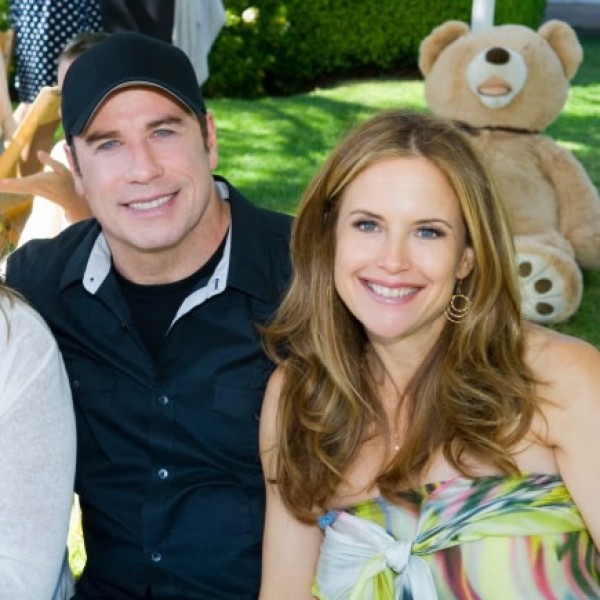 Johna Travolt a jeho žena herečka Kelly Prestonová